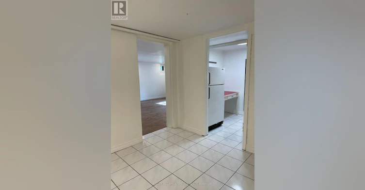 BASEMENT-347 Walmer Road, Toronto, ON, M5R 2Y3 - 18