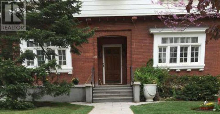 BASEMENT-347 Walmer Road, Toronto, ON, M5R 2Y3