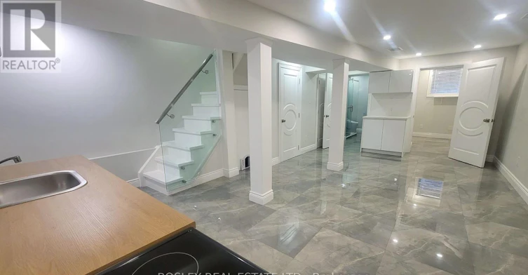 LOWER LEVEL-623 Dupont Street, Toronto, ON, M6G 1Z3 - 15