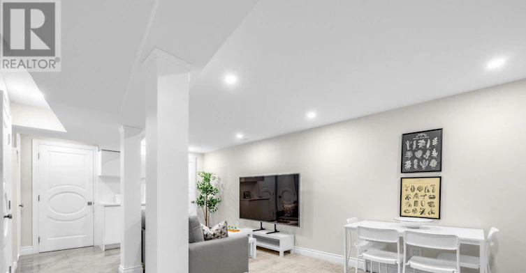 LOWER LEVEL-623 Dupont Street, Toronto, ON, M6G 1Z3 - 10