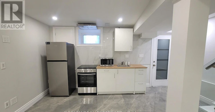 LOWER LEVEL-623 Dupont Street, Toronto, ON, M6G 1Z3 - 17