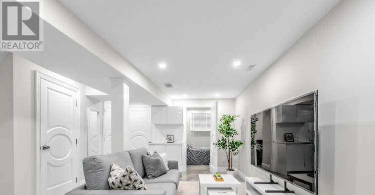 LOWER LEVEL-623 Dupont Street, Toronto, ON, M6G 1Z3 - 13
