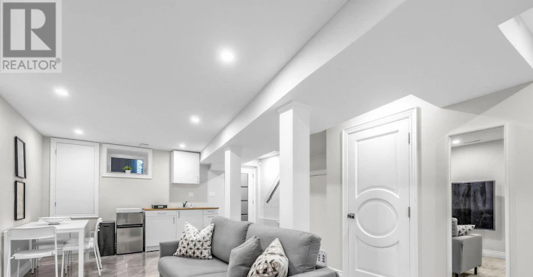 LOWER LEVEL-623 Dupont Street, Toronto, ON, M6G 1Z3 - 14