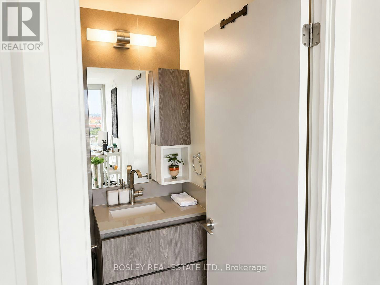 531-30 Baseball Place, Toronto, ON, M4M 0E8 - 15