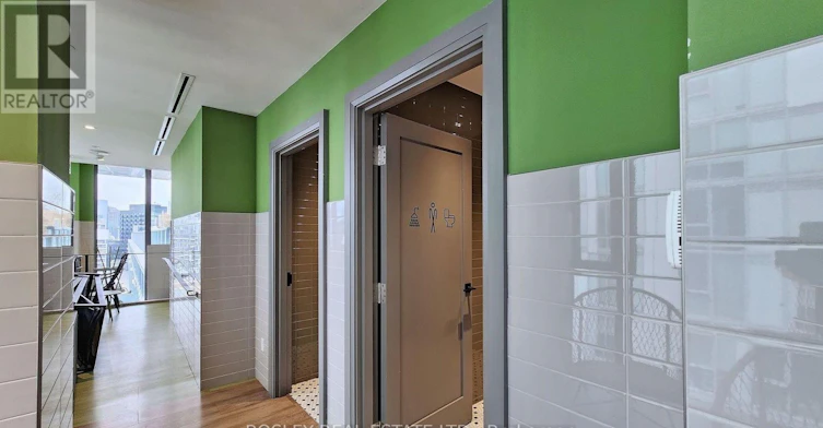 531-30 Baseball Place, Toronto, ON, M4M 0E8 - 21