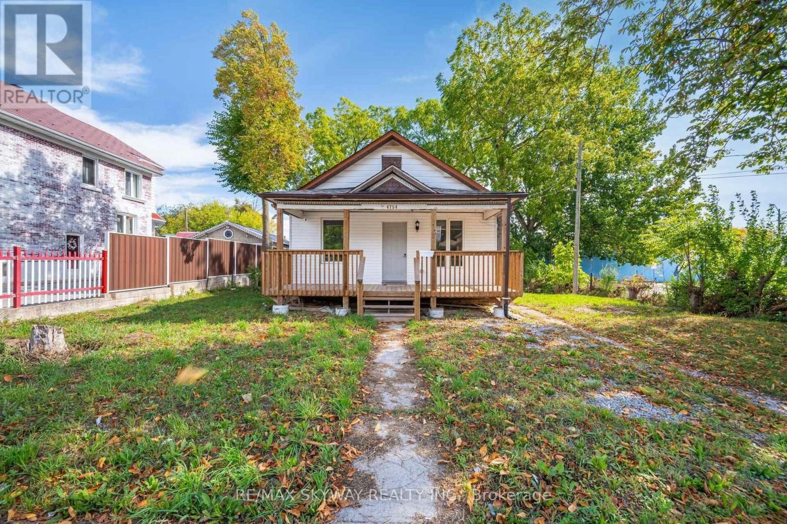 4754 First Avenue, Niagara Falls, ON, L2E 2C4