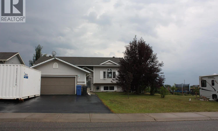 8823-8903 96a Avenue