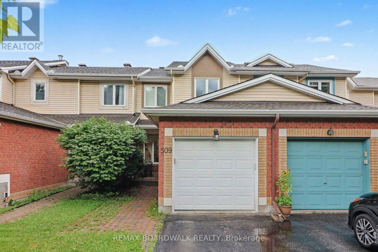 509 Lawler Crescent, Ottawa, ON, K4A 3Y5