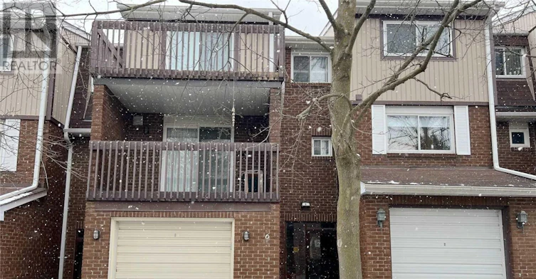 6 Dunkeld Way, Markham, ON, L3T 4Y9