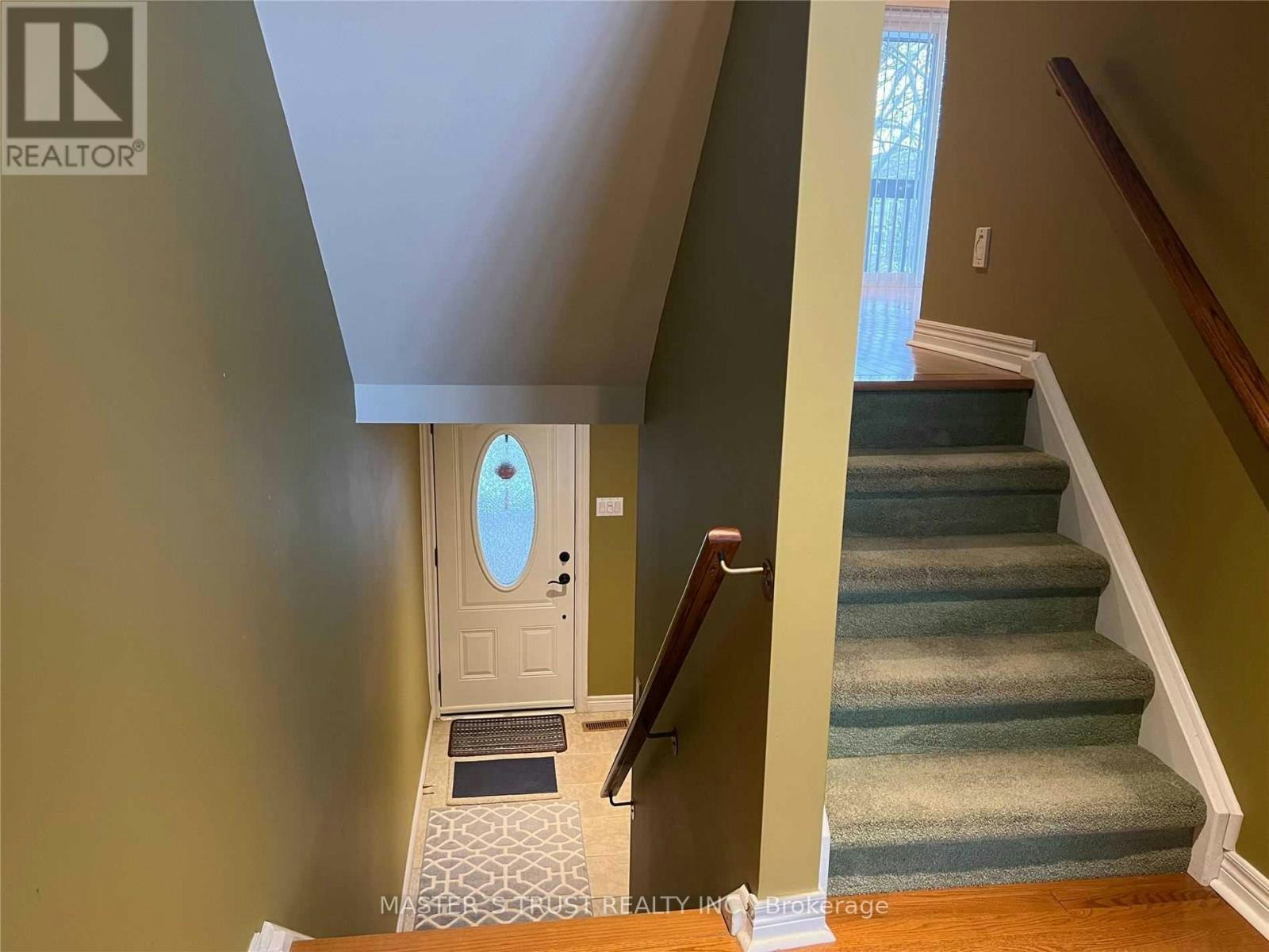 6 Dunkeld Way, Markham, ON, L3T 4Y9 - 3
