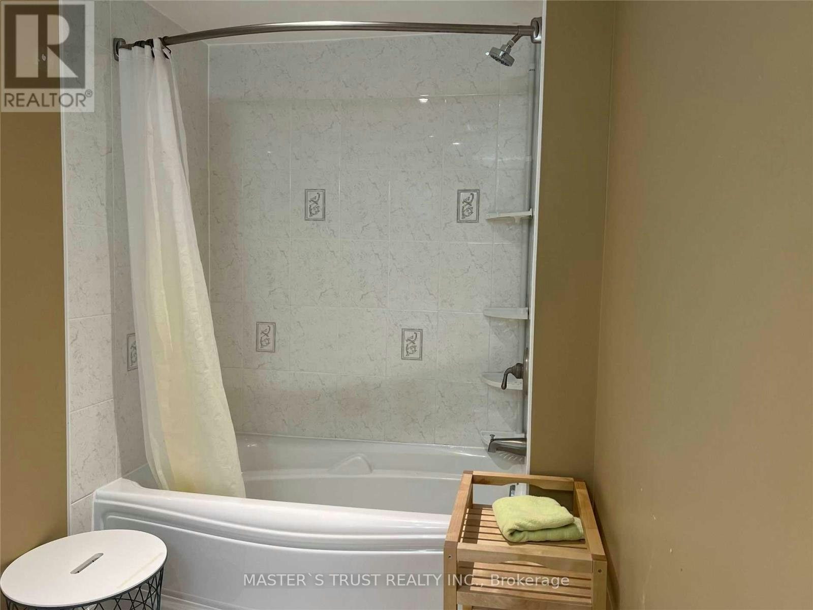 6 Dunkeld Way, Markham, ON, L3T 4Y9 - 27