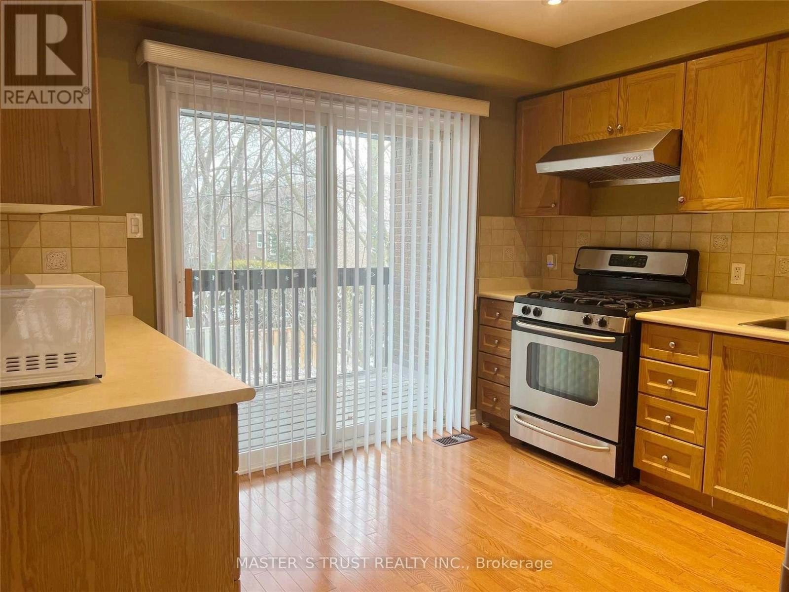 6 Dunkeld Way, Markham, ON, L3T 4Y9 - 7