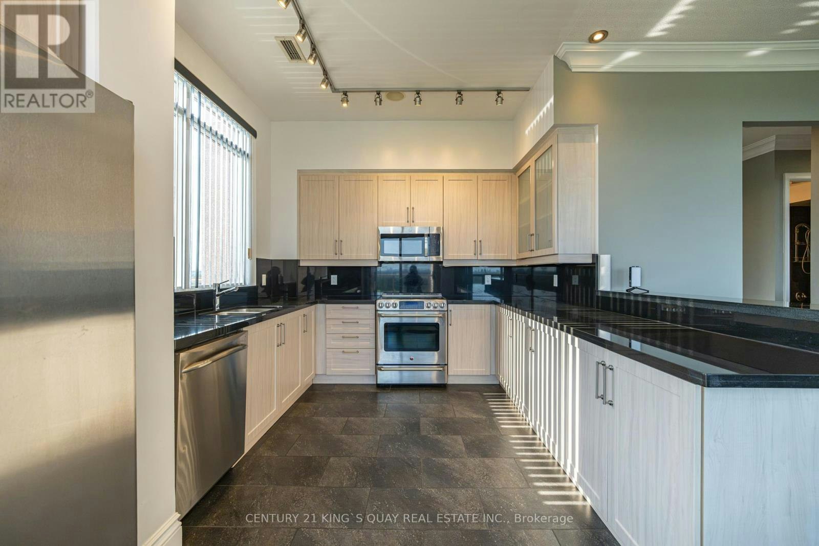 UPH 10-37 Galleria Parkway, Markham, ON, L3T 0A5 - 19