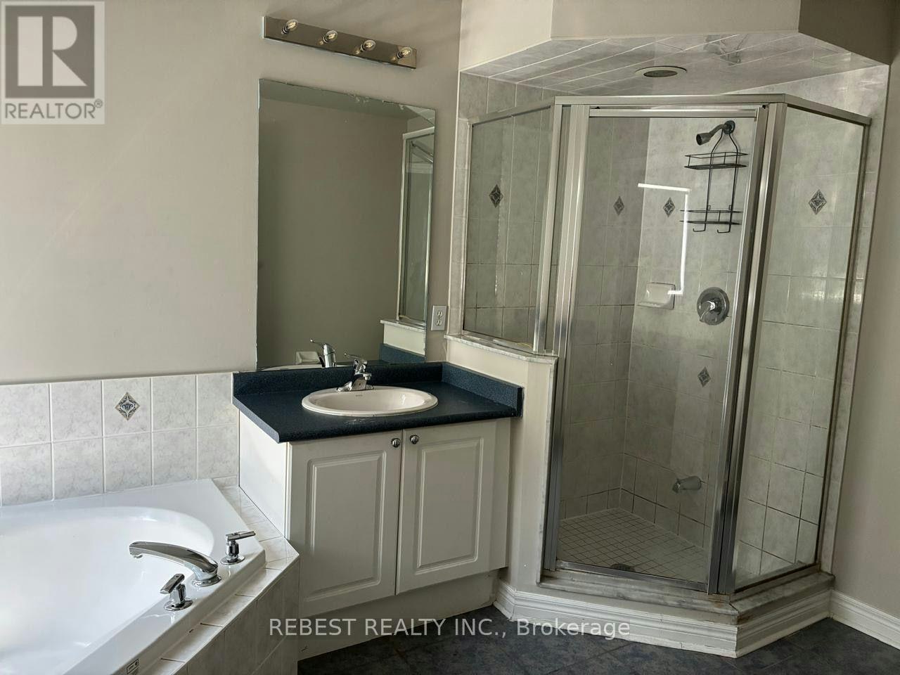 18 Village Lake Crescent, Brampton, ON, L6S 6K2 - 14