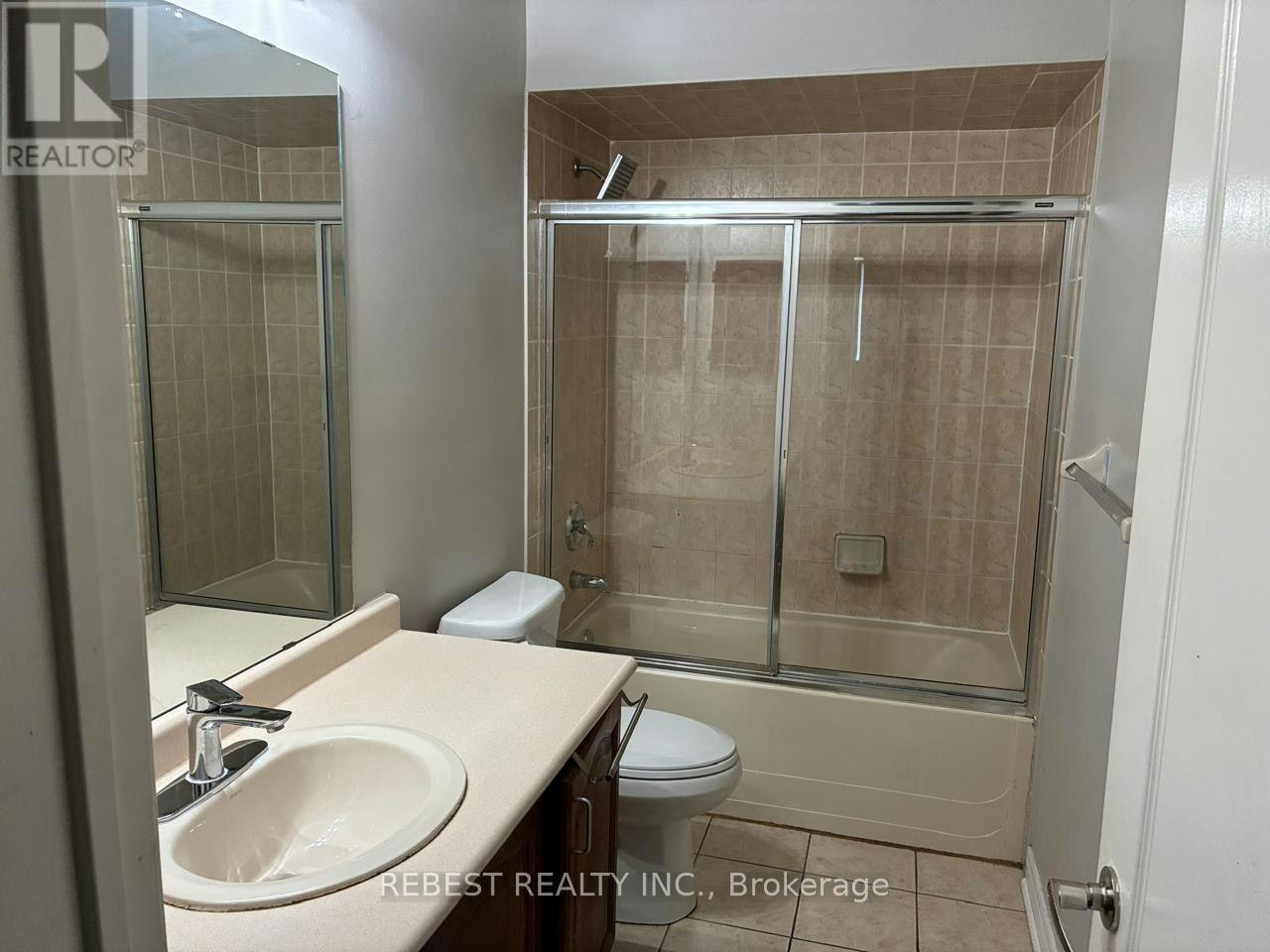 18 Village Lake Crescent, Brampton, ON, L6S 6K2 - 11
