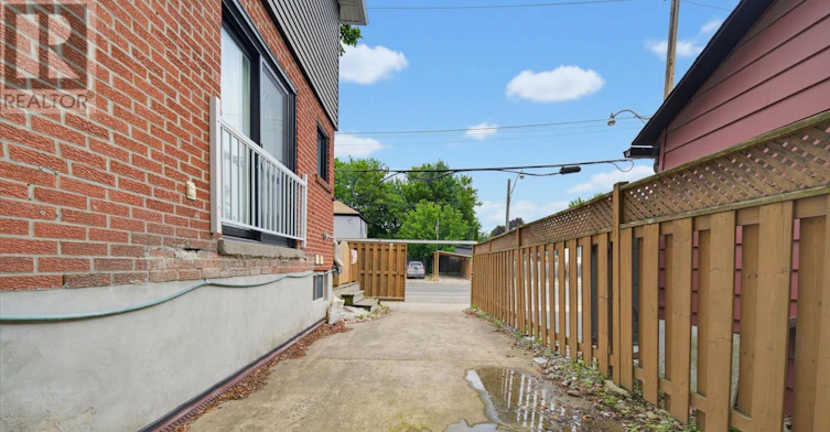 BASEMENT-153 Craven Road, Toronto, ON, M4L 2Z4 - 24