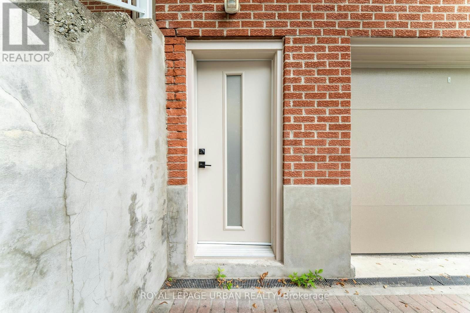 BASEMENT-153 Craven Road, Toronto, ON, M4L 2Z4 - 2