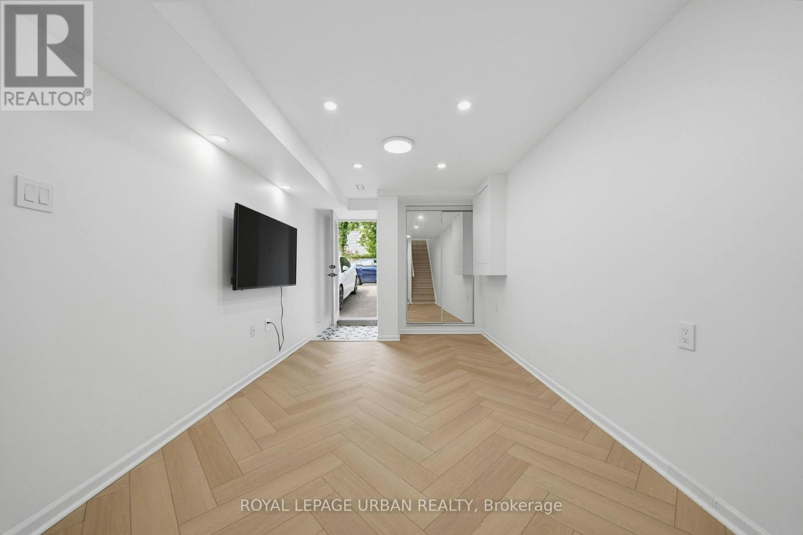 BASEMENT-153 Craven Road, Toronto, ON, M4L 2Z4 - 6