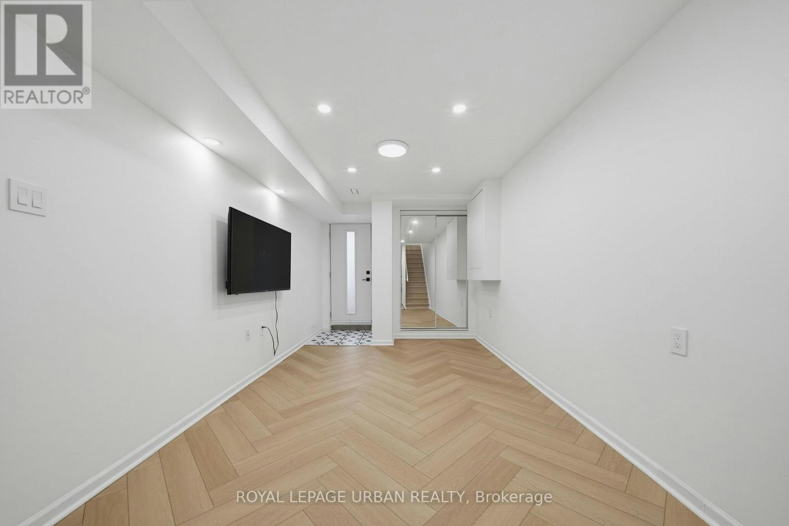 BASEMENT-153 Craven Road, Toronto, ON, M4L 2Z4 - 8