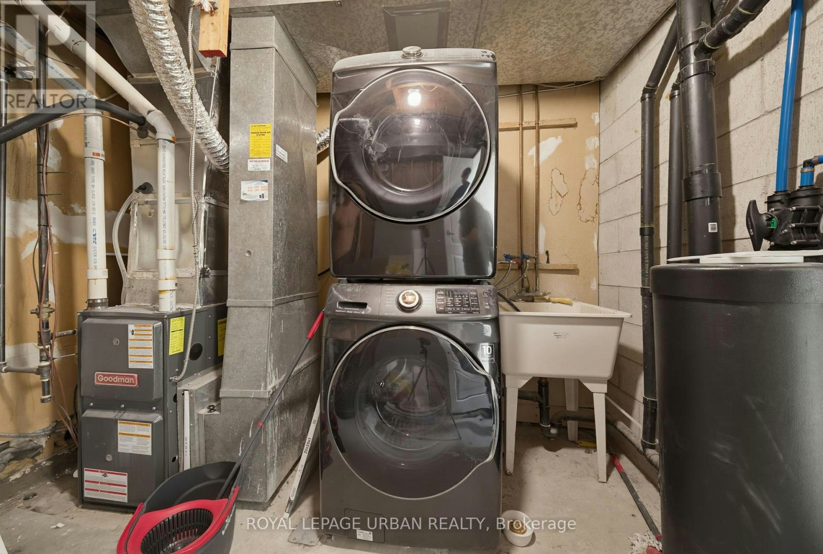 BASEMENT-153 Craven Road, Toronto, ON, M4L 2Z4 - 22