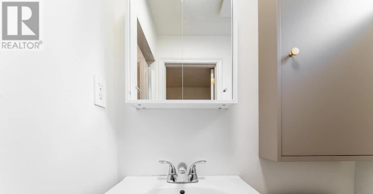BASEMENT-153 Craven Road, Toronto, ON, M4L 2Z4 - 20