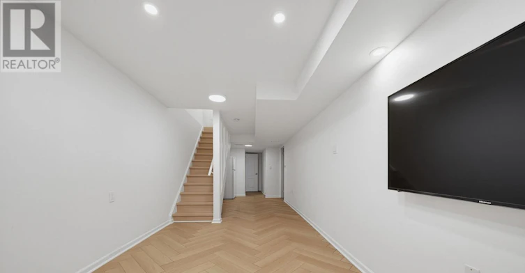 BASEMENT-153 Craven Road, Toronto, ON, M4L 2Z4 - 4