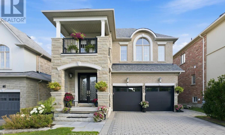 131 Queen Filomena Avenue