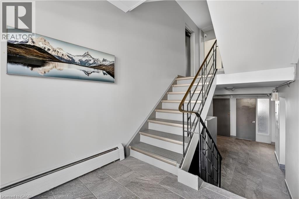 7-81 Kenwood Drive, Kitchener, ON, N2B 3H3