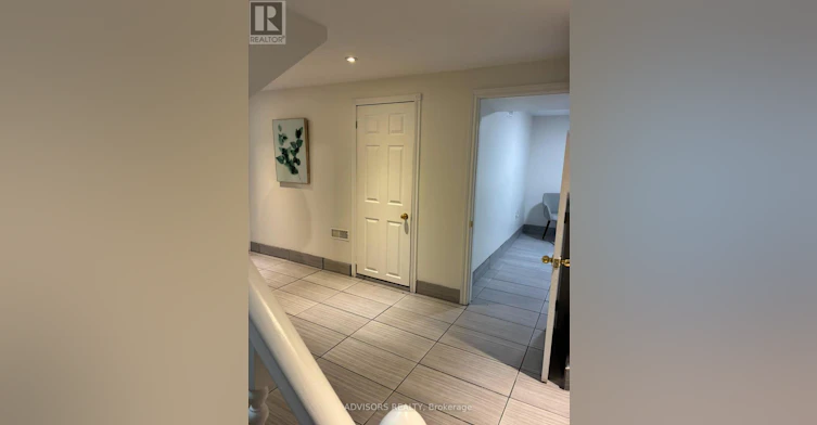 1470 Fisher Avenue, Burlington, ON, L7P 2L8 - 3