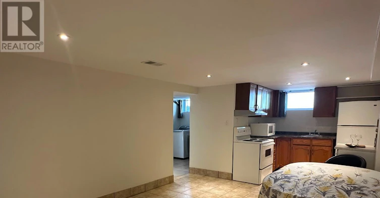 1470 Fisher Avenue, Burlington, ON, L7P 2L8 - 2