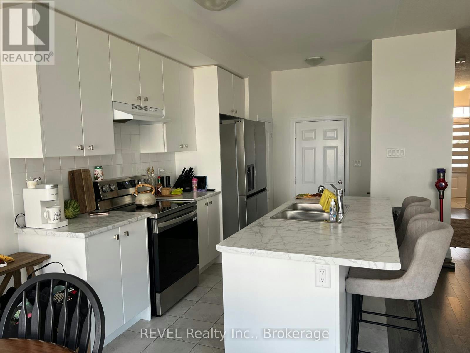 118 Varsity Drive, Welland, ON, L3B 0N3 - 5