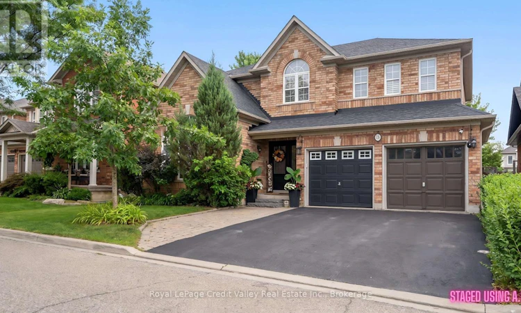 15 Courtsfield Crescent