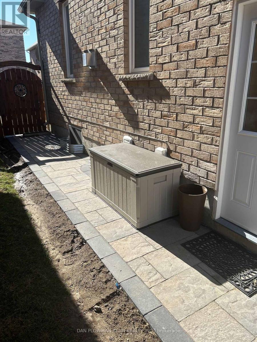 BSMT-25 Roma Drive, Whitby, ON, L1P 0B4 - 4