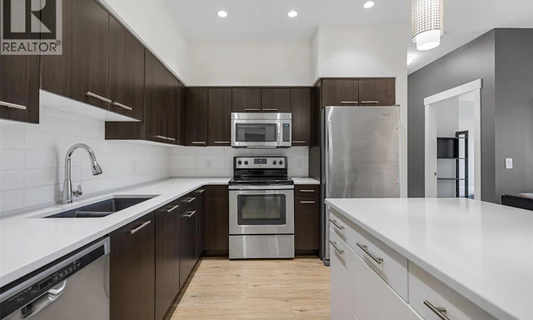 104-985 Academy Way