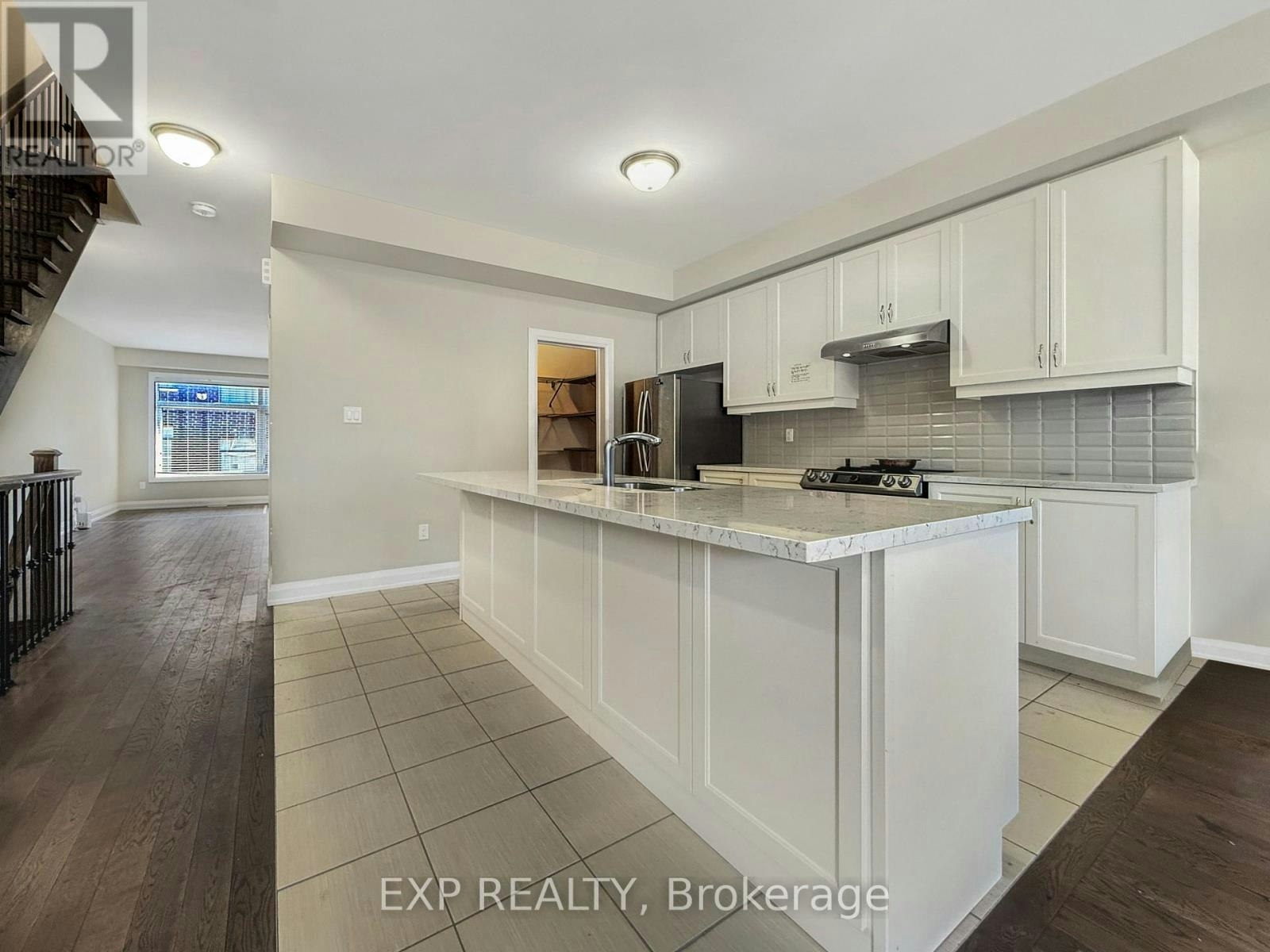 923 Isaac Phillips Way, Newmarket, ON, L3X 2Y8