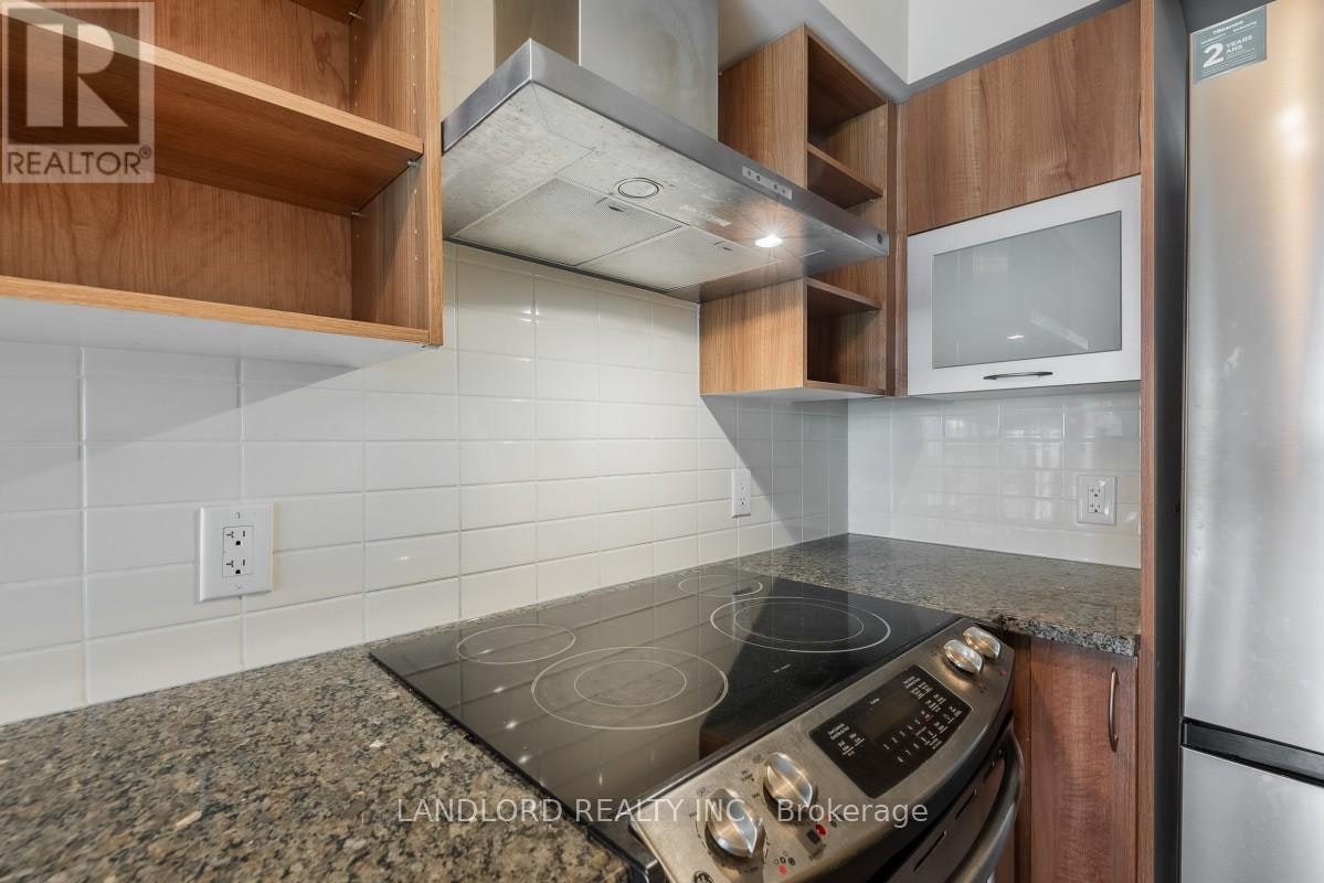 318-1 Michael Power Place, Toronto, ON, M9A 0A1 - 3