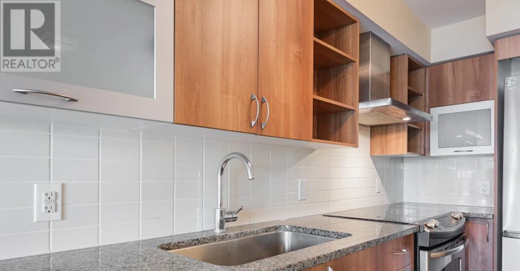 318-1 Michael Power Place, Toronto, ON, M9A 0A1 - 2