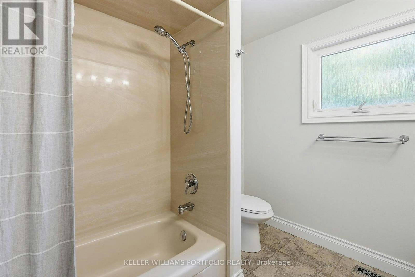 287 Royal Albert Court, Oakville, ON, L6H 3A7 - 37