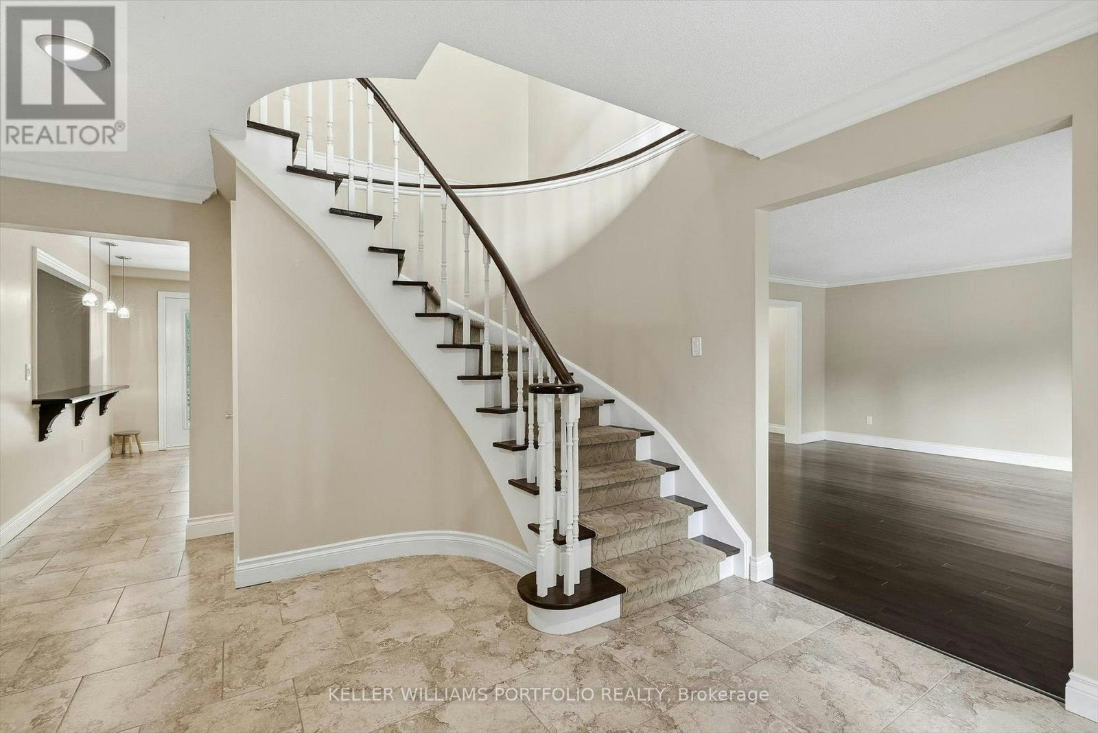 287 Royal Albert Court, Oakville, ON, L6H 3A7 - 6
