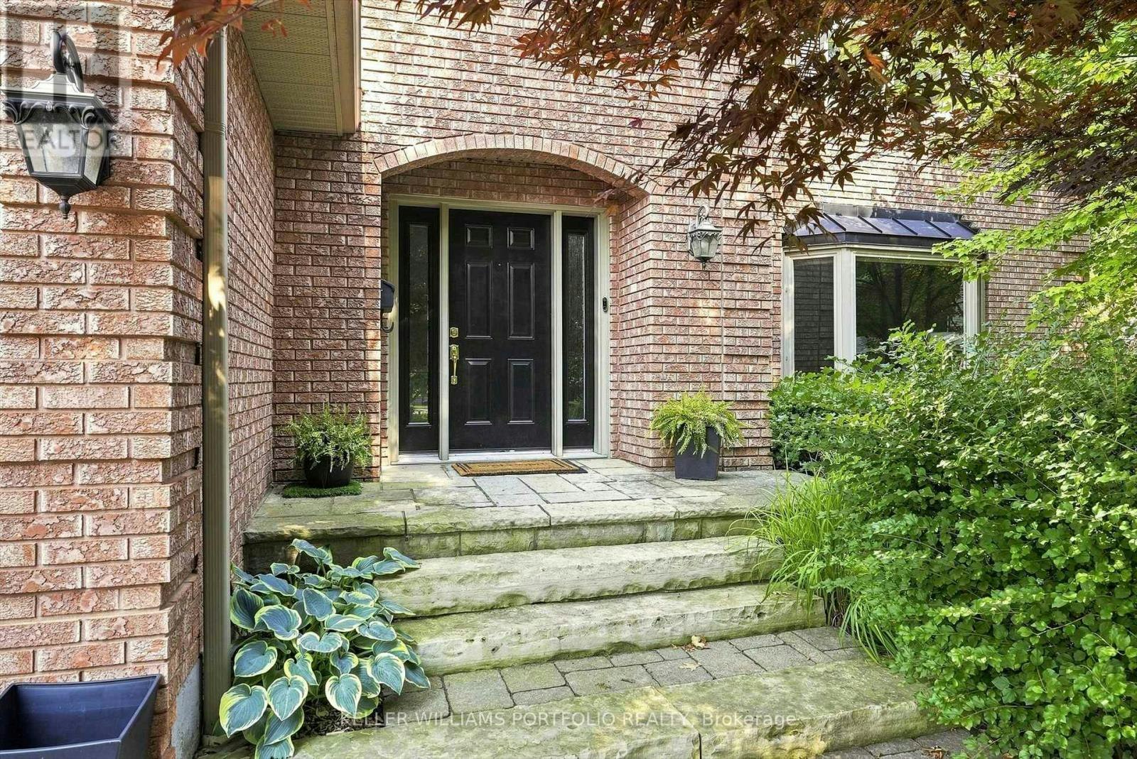 287 Royal Albert Court, Oakville, ON, L6H 3A7 - 4
