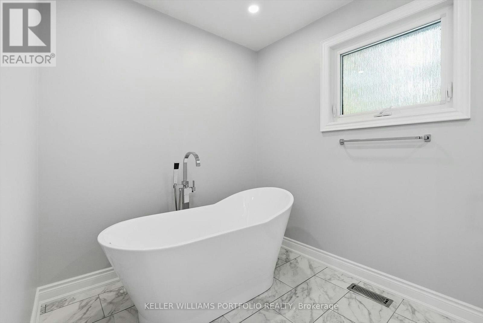 287 Royal Albert Court, Oakville, ON, L6H 3A7 - 29