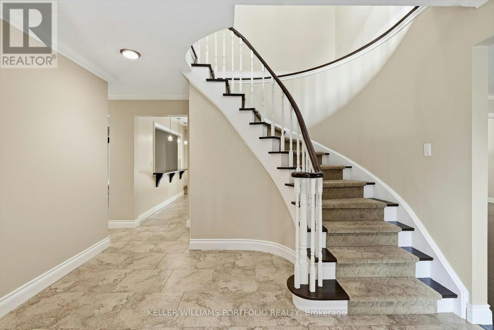 287 Royal Albert Court, Oakville, ON, L6H 3A7 - 5
