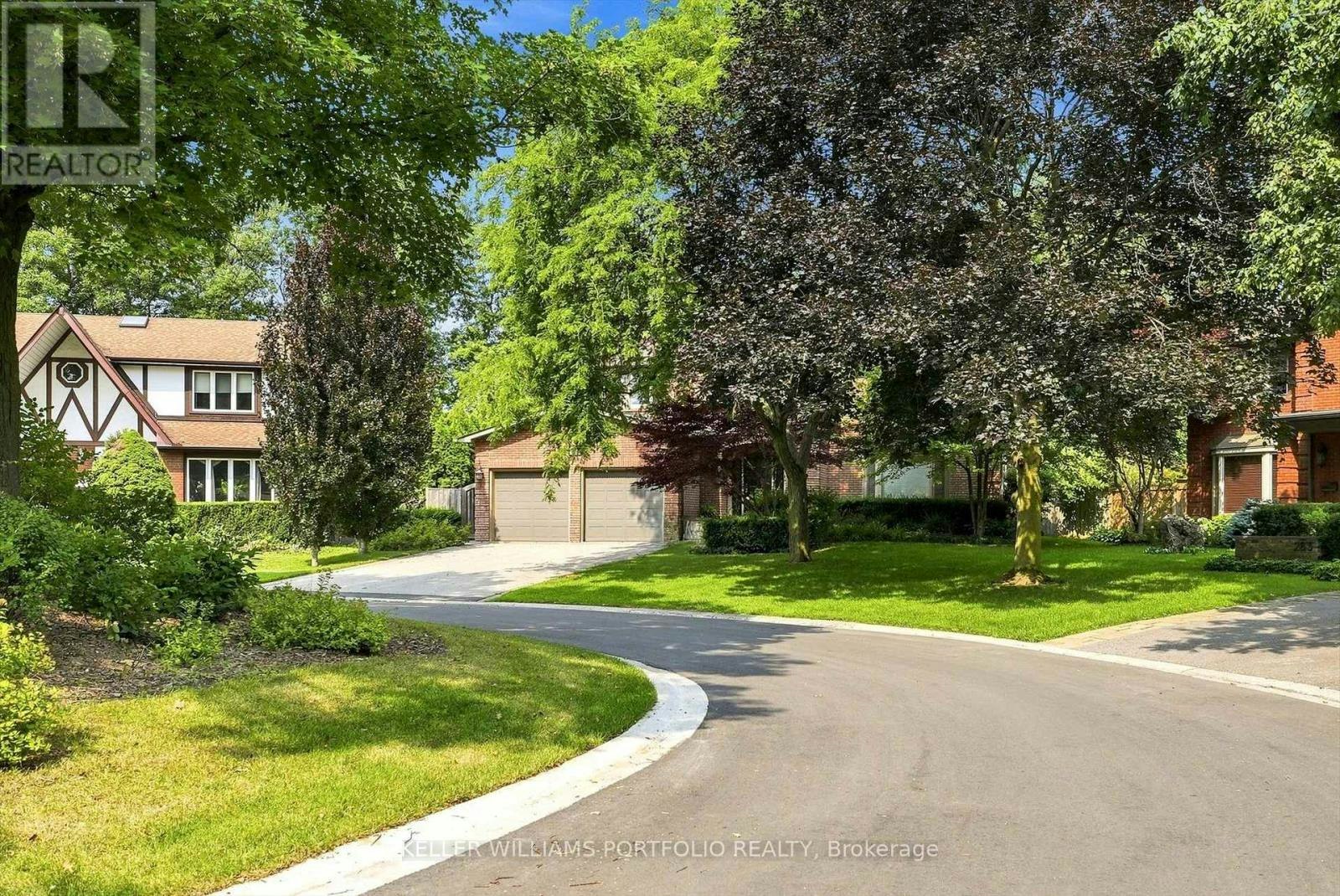 287 Royal Albert Court, Oakville, ON, L6H 3A7 - 3