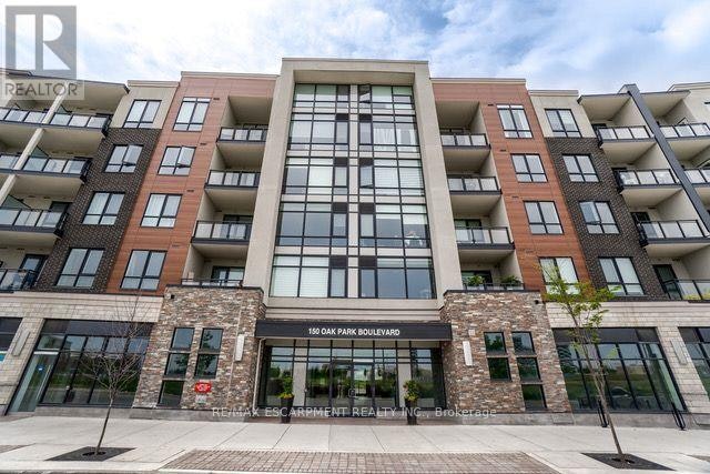 220-150 Oak Park Boulevard, Oakville, ON, L6H 3P2