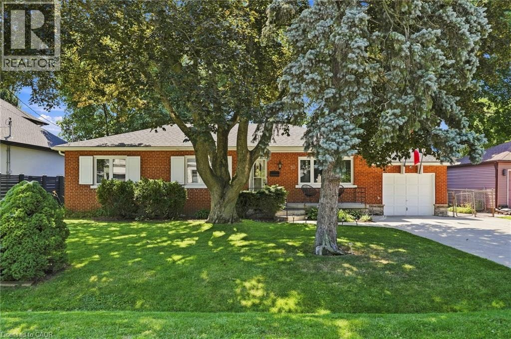 70 Floresta Court, Hamilton, ON, L9G 1R8