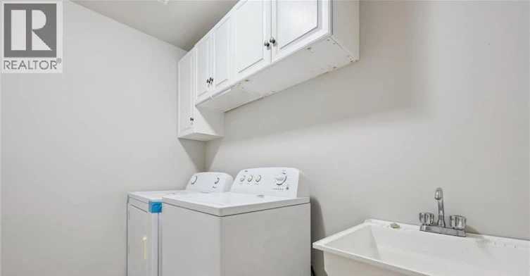 6 Beatrice Lane, Kitchener, ON, N2H 0B3 - 21
