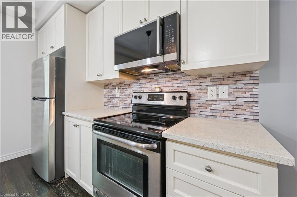 6 Beatrice Lane, Kitchener, ON, N2H 0B3 - 8