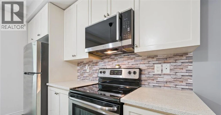 6 Beatrice Lane, Kitchener, ON, N2H 0B3 - 8