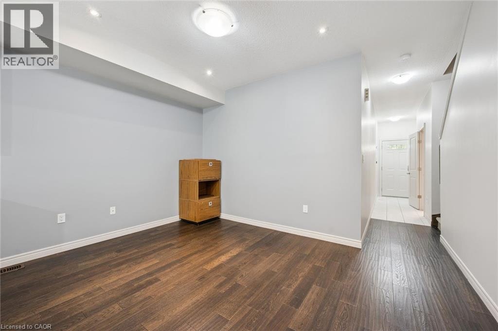 6 Beatrice Lane, Kitchener, ON, N2H 0B3 - 10