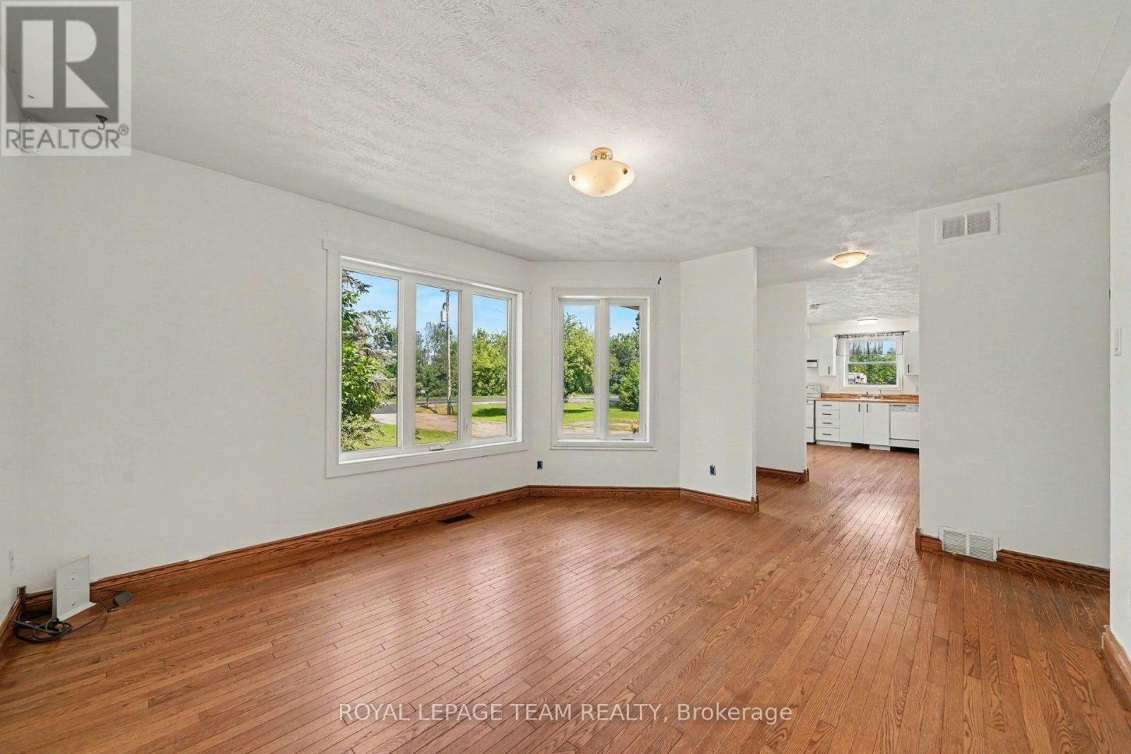 978 Rideau Road, Ottawa, ON, K1X 1H5 - 5